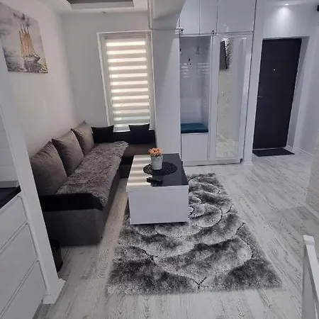 Alina Sunrise Apartmán *